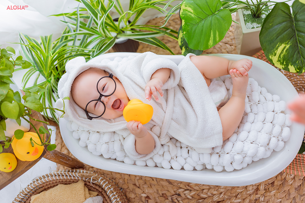 Cách chụp ảnh em bé gia đình baby Tuy Hoà Phú Yên cười tự nhiên (2)