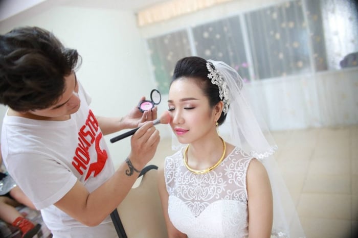 Có nên sử dụng kem chống nắng khi Trang điểm Makeup cô dâu tiệc họ Tuy Hoà Phú Yên (3)