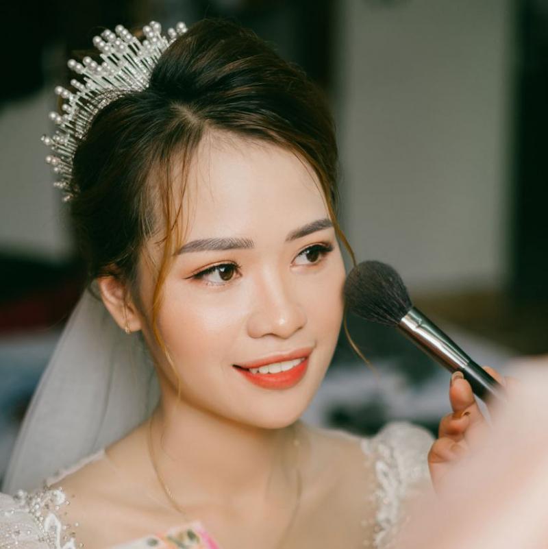 Dịch vụ Trang điểm Makeup cô dâu tiệc họ Tuy Hoà Phú Yên đang được yêu thích (5)