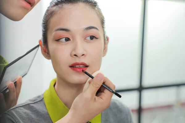 Thứ tự các bước Trang điểm Makeup cô dâu tiệc họ Tuy Hoà Phú Yên (1)