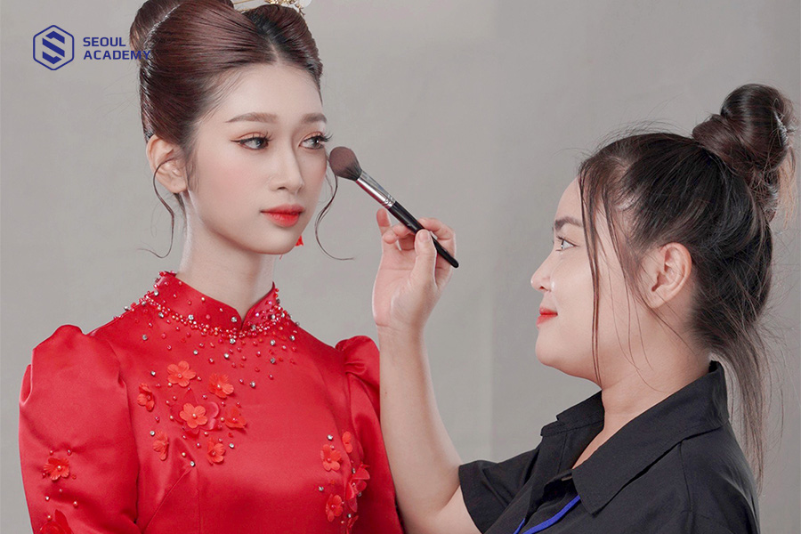 Trang điểm Makeup cô dâu tiệc họ Tuy Hoà Phú Yên (3)